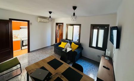 Carrer del Comerç, L'Hospitalet de Llobregat, Catalonia 08902 - Photo 4