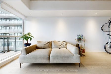 Carlaw Lofts 1190 - Photo 4