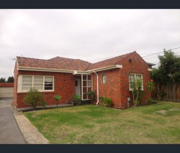 1/36 Dickens Street, Bentleigh, Vic 3204 - Photo 2