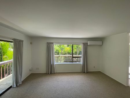 2 Bedrooms Plus Study - Photo 2