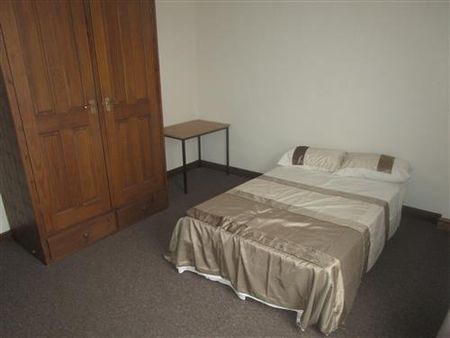Cross Green Lane, Leeds, LS9 0DG - Photo 5