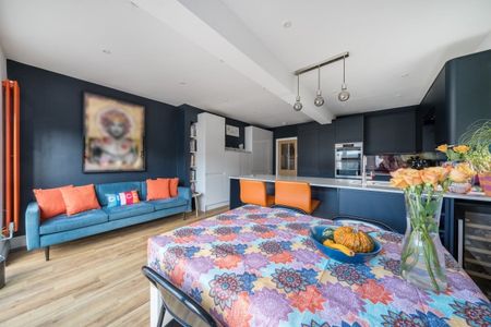 4 bedroom detached house to rent - Photo 3