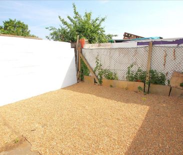 3 bedroom house to rent - Photo 3