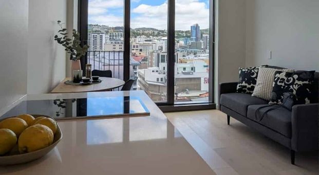 810/10 Alpha St - Photo 1