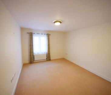 2 bedroom coach house to rent - Photo 3
