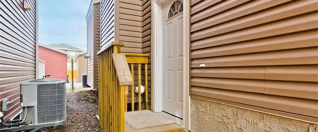 One Bedroom shared bath in a Spacious Basement — 1 Bedroom+ Den Room For Rent - Photo 1