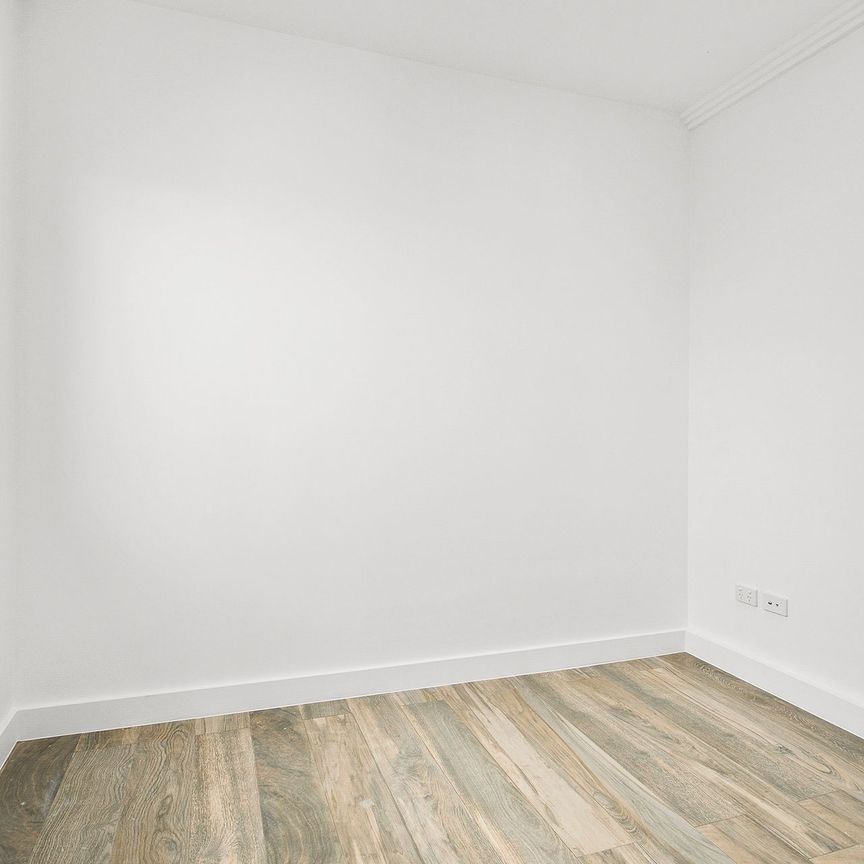 Modern Studio Apartment in Prime Location – Utilities Included - Photo 1