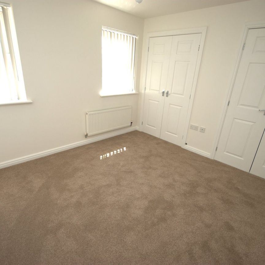 Avocet Close, Coton Park, Rugby, CV23 - Photo 1