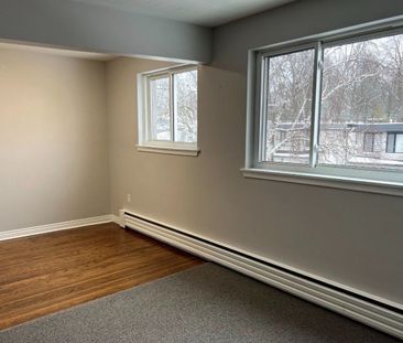 For Lease - 370 Penn Avenue, Newmarket, Ontario - Photo 6