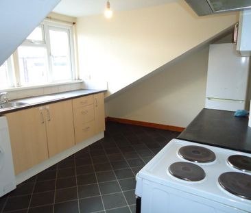 2 bedroom apartment to rent - Photo 2