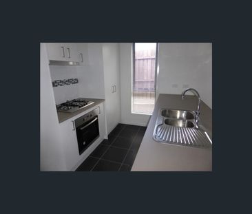 3/3 Thomas Street, Belmont, Vic 3216 - Photo 2