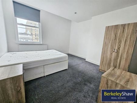 3 bedroom apartment to rent - Photo 2