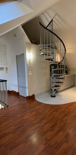 Location Appartement 1 pièce 28m² CHATEAUBRIANT 44110 - Photo 1