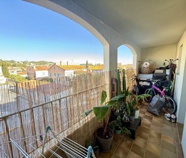 Location Appartement 2 pièces 31m² HYERES 83400 - Photo 4