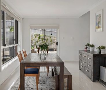 Large Family Home in Prime Location - Photo 2