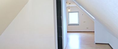 Dachgeschosswohnung mit Extras! - Foto 1