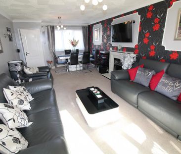 4 bedroom detached house to rent - Photo 1