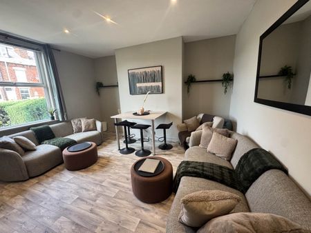 Haddon Avenue (Room 1), Burley, Leeds - Photo 3