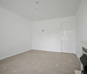 2 bedroom semi-detached house to rent - Photo 4