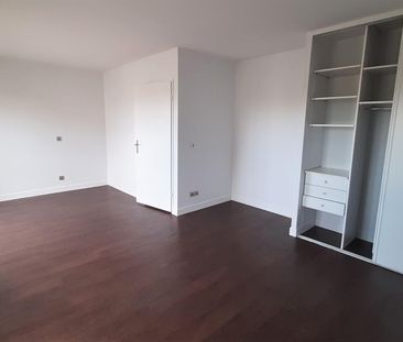 location Appartement F6 DE 125.6m² À BOULOGNE - Photo 1