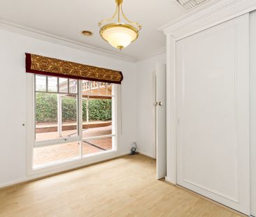 20 Hyslop Parade, Malvern East VIC 3145 - House For Rent | Domain - Photo 1