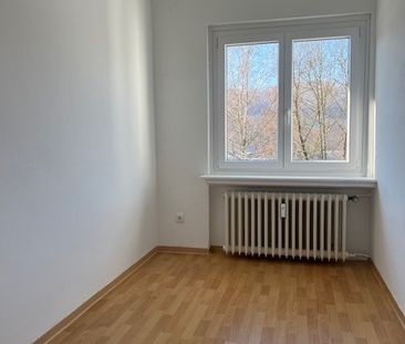 Gepflegte 4-Zimmer-Wohnung mit Balkon und guter Einkaufsmöglichkeit! - Photo 3