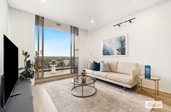 When Size Does Matter! 262 sqm in Title. Prestigious Apartment with 270 Degree Fantastic View - Photo 1