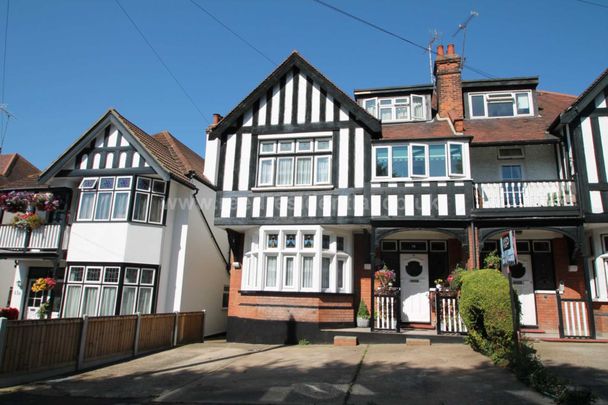 Ailsa Road, Westcliff On Sea - Photo 1