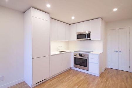 4505 Dupuis Avenue, Montréal, QC - Photo 3