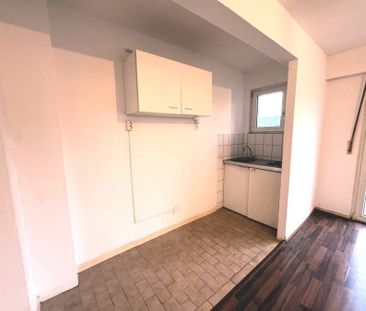 Grünblick inklusive! Renovierte 2-Zi.-Wohnung mit Balkon - Photo 4