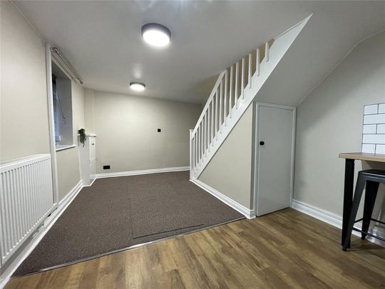 1 bedroom semi-detached house to rent - Photo 1