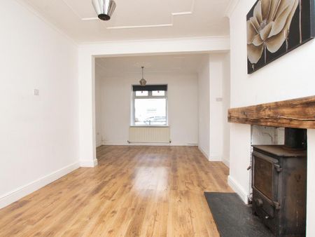 4 bedroom terraced house to rent - Photo 2