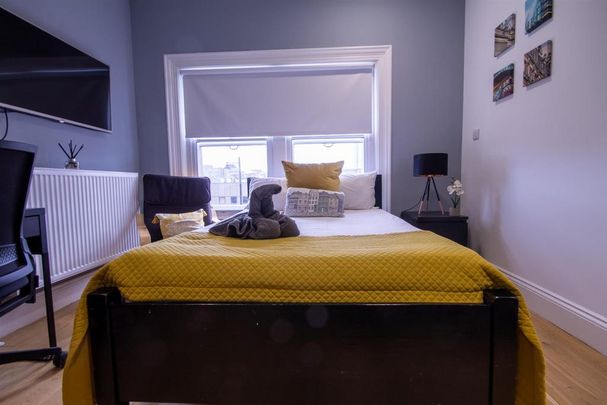 Studio to rent - Photo 1