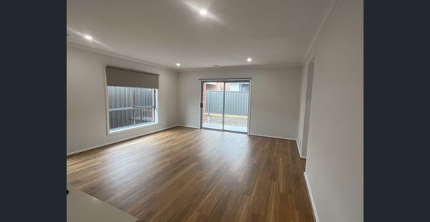 Modern Four Bedroom Home with Outdoor Alfresco Entertaining Area - Photo 1