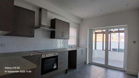 North Road, Hartlepool, County Durham, TS25 - Photo 4