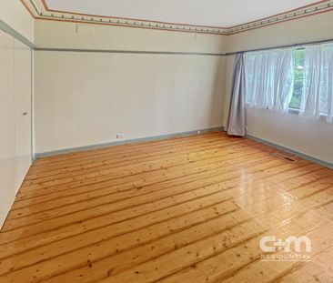 Spacious, Updated Home Ideal for Families! - Photo 3