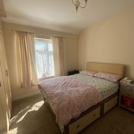 1 bedroom in a house share to rent - Photo 4
