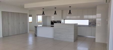 Ocean View Top Floor - Photo 2