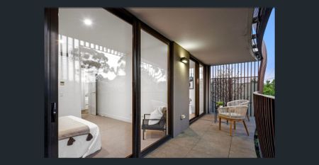 Penthouse prestige & low maintenance luxury - Photo 3