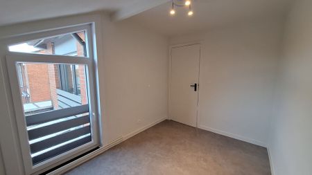 Instapklare halfopen woning met 4 slaapkamers, tuin en gunstig EPC B in een rustige wijk in Poperinge. - Photo 5