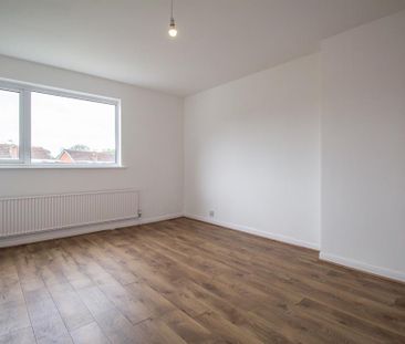 4 bedroom detached house to rent - Photo 6