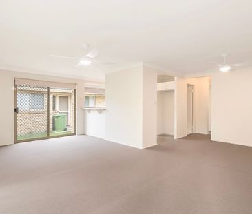 Charming 2 Bedroom Coomera Villa - Photo 2