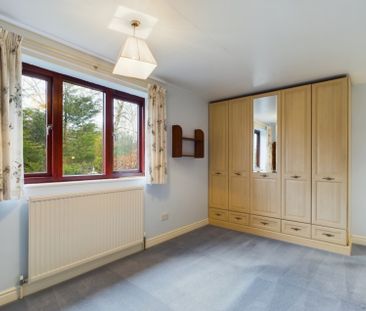 Somerville Court, Cirencester, Gloucestershire, GL7 - Photo 3