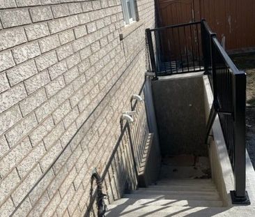 For Lease - 3194 World Series Court, Mississauga, Ontario - Photo 3