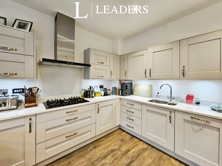 4 bedroom town house to rent Kettering Road, Stamford - Photo 2