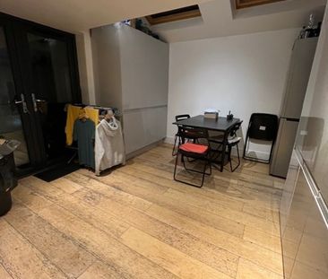 Room in a Shared House, Khama Rd, SW17 - Photo 6