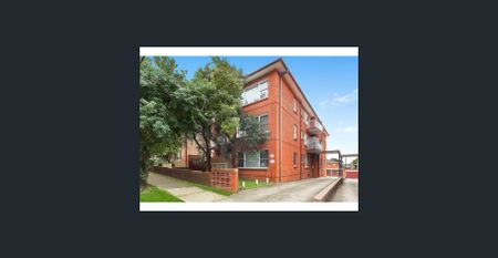 Prime Location 2 Bedroom unit - 300m walk to station. INSP: TUE 9/12 12:30pm-12:45pm - Photo 4