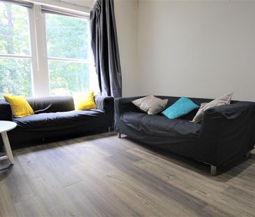 6 bedroom terraced house to rent - Photo 3