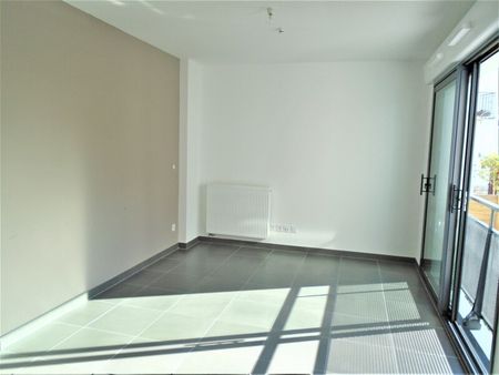 Location Appartement 1 pièce 32m² BAYONNE 64100 - Photo 3