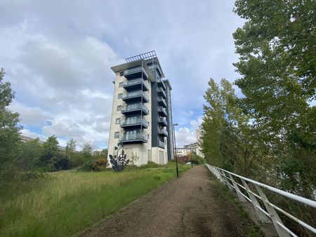 Overstone Court, Dumballs Road, Cardiff Bay - Photo 2